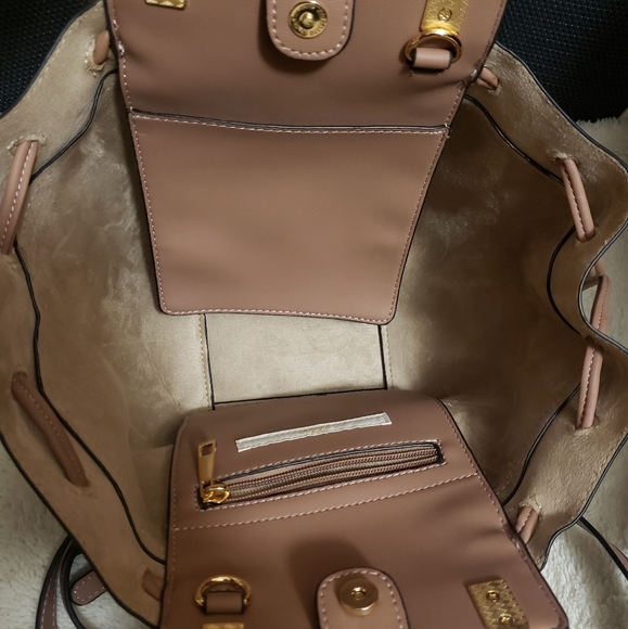 ❣HOST PICK Fashion Genuine Leather Bag❣ - Picture 3 of 9